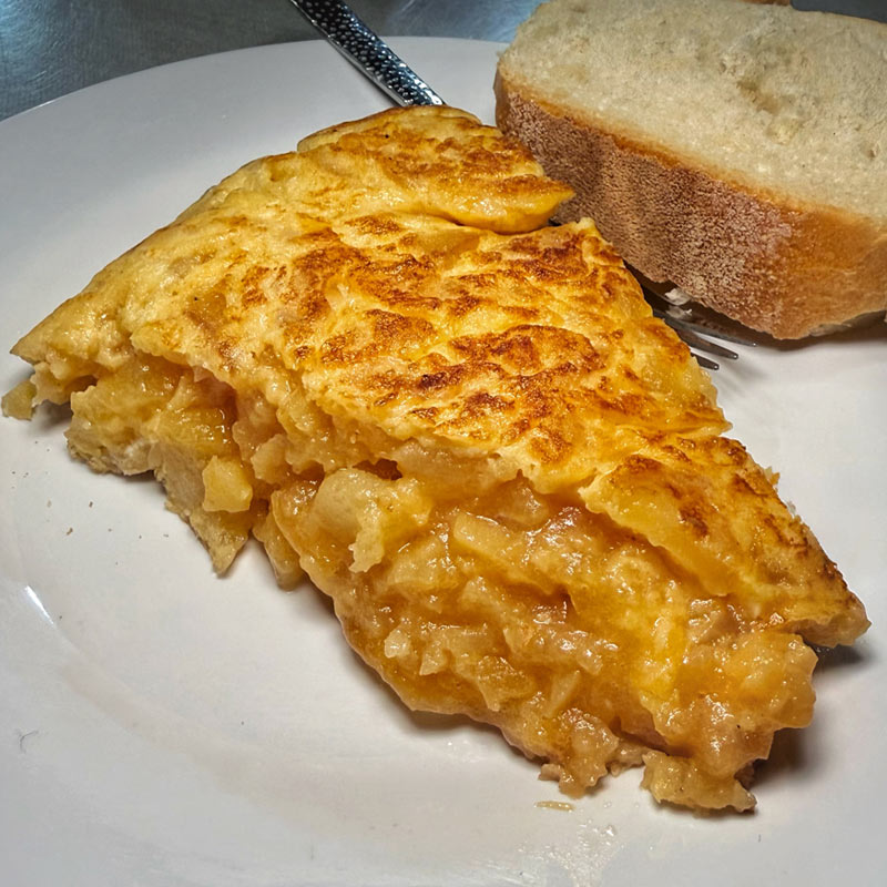 pincho de tortilla Bar Policarpo Zaragoza jugoso