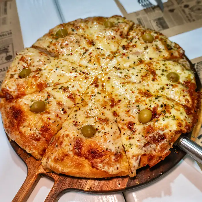 Pizza argentina Muzza de Coronados de Gloria en Zaragoza